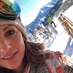 Meet your Posher, Monica